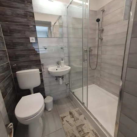 아파트 Lara 시오포크