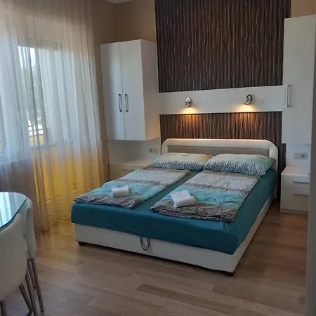 Lara Apartmán